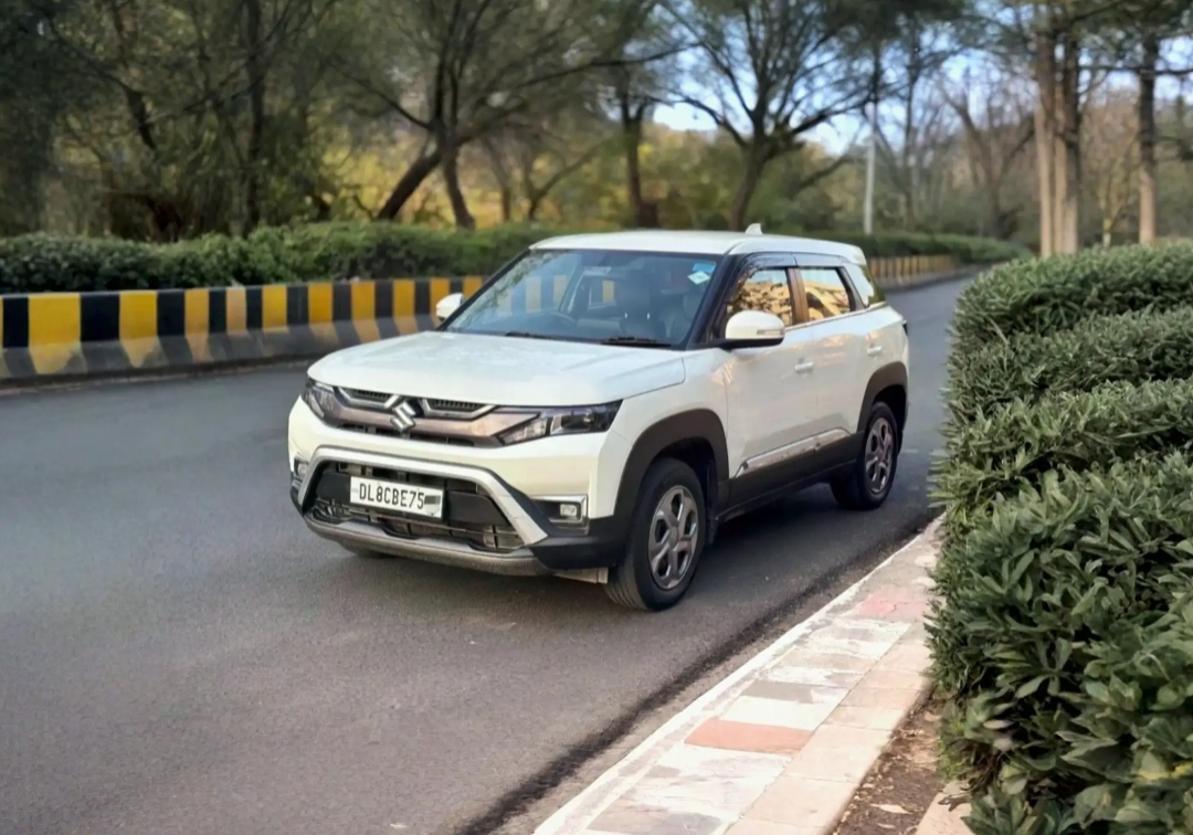 BOOK BREZZA  2024 FOR SELF DRIVE RENTAL IN lucknow - grandride.in